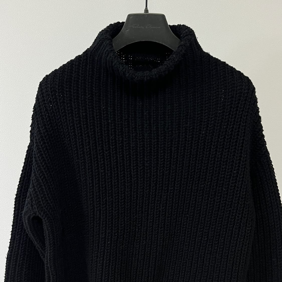 릭오웬스 15FW "SPHINX" 울 터틀넥 비대칭 스웨터 블랙 상품이미지5