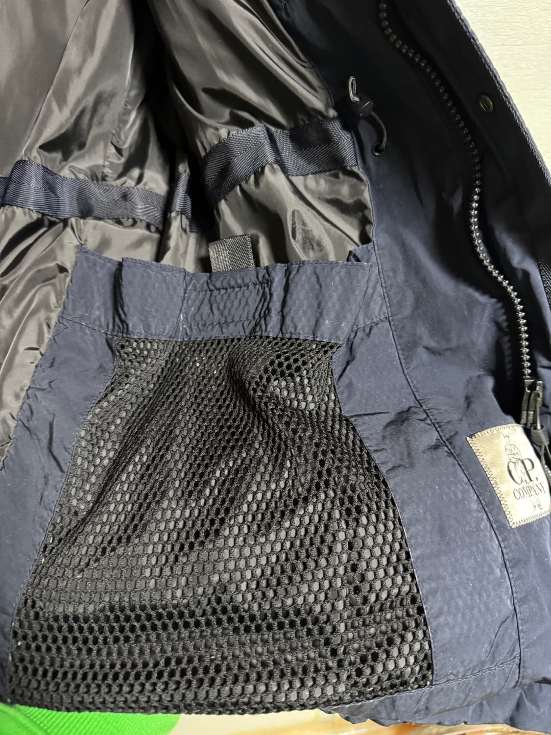 CP컴퍼니 남성 패딩 100사이즈 네이비 상품이미지10