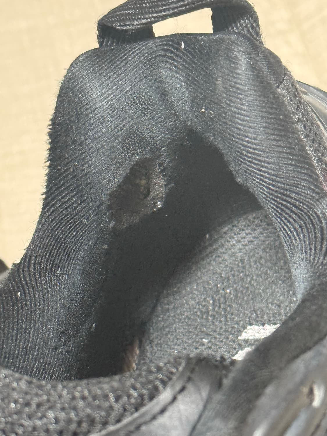 발렌시아가 디펜더 블랙 42 상품이미지4