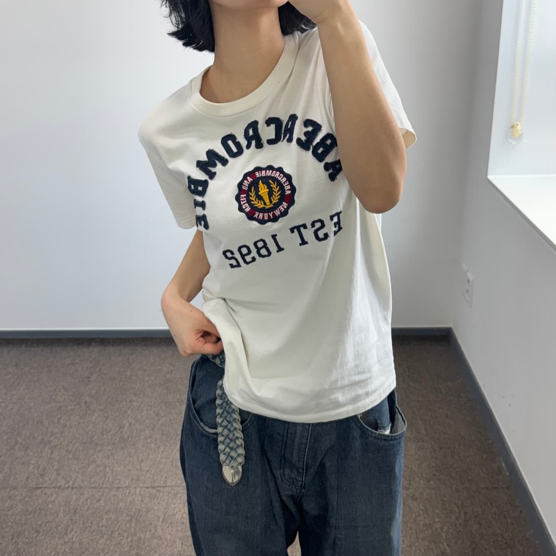 Abercrombie 아베크롬비 아치 로고 아이보리 반팔 상품이미지2