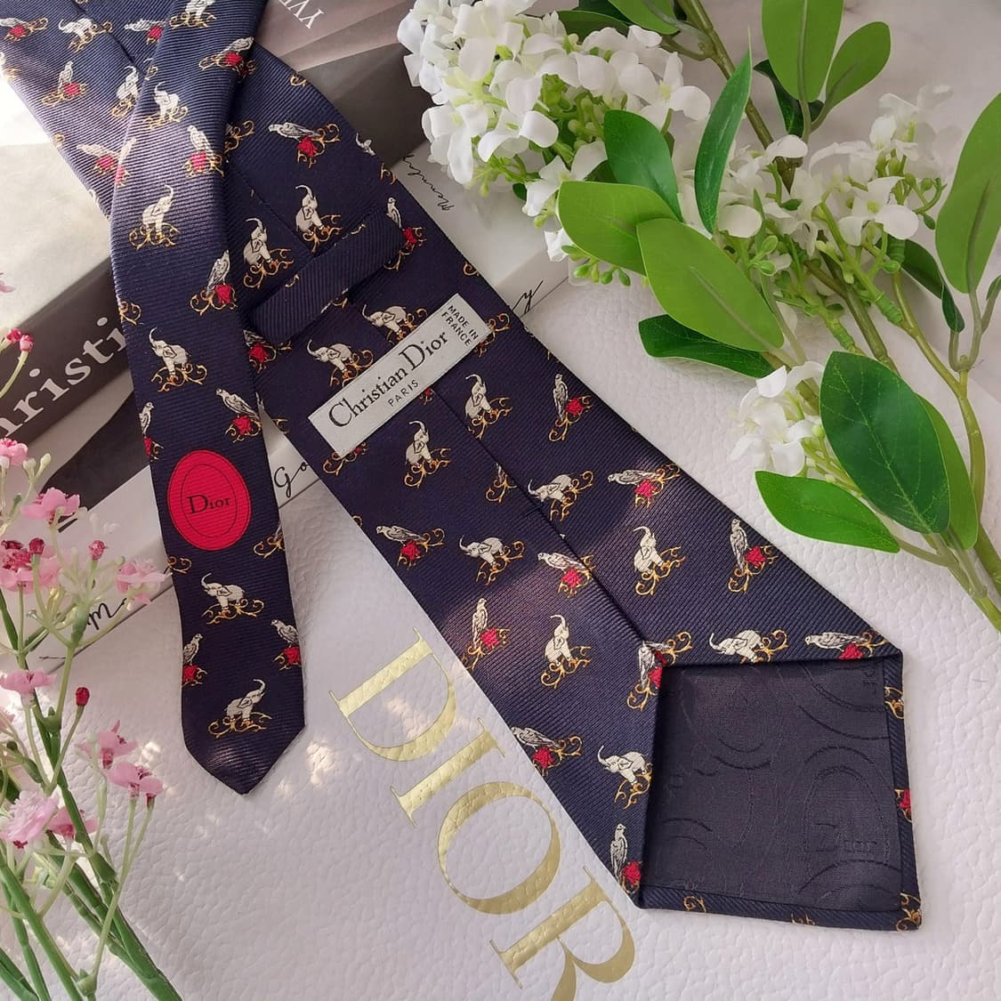 디올 실크 네이비 코끼리 패턴 넥타이 9.8cm A+등급 K1629
 상품이미지4