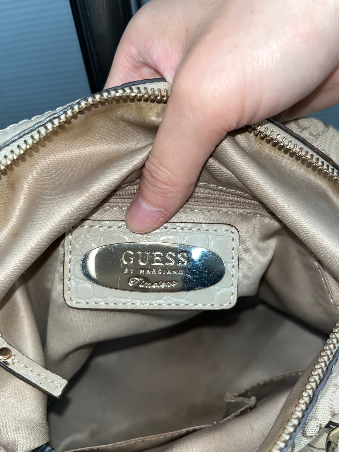 Guess Y2K ivory dot bag 상품이미지10