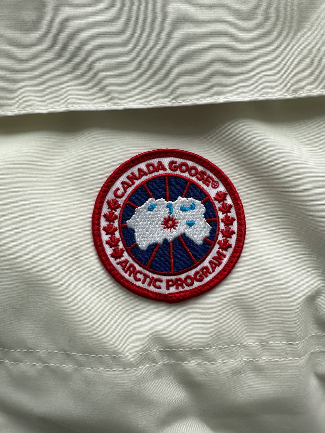 캐나다 구스 X 베이프 Canada Goose X Bape White E 상품이미지3