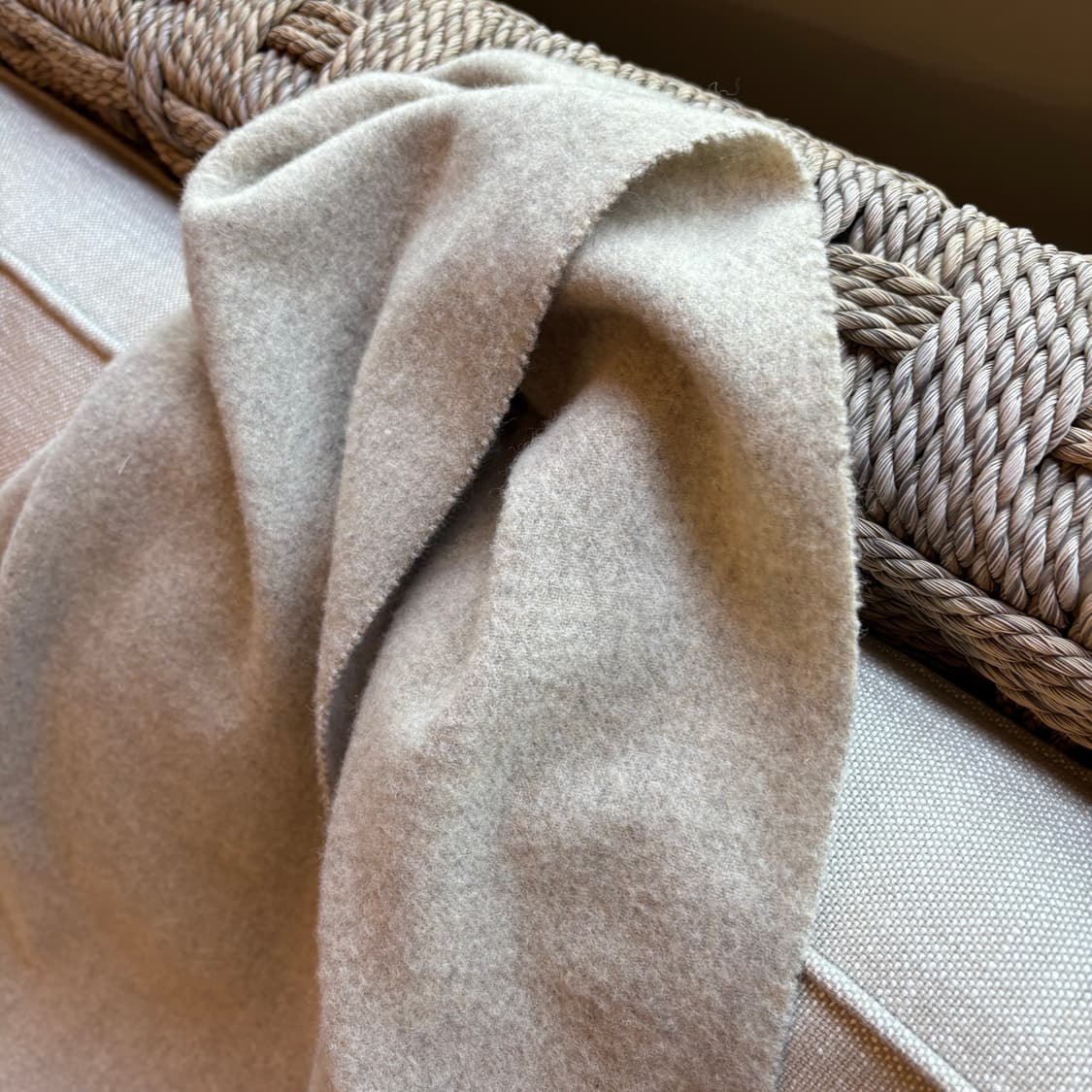 폴로 랄프로렌 울 머플러 시그니처 로고 오트밀컬러-남여공용 상품이미지7