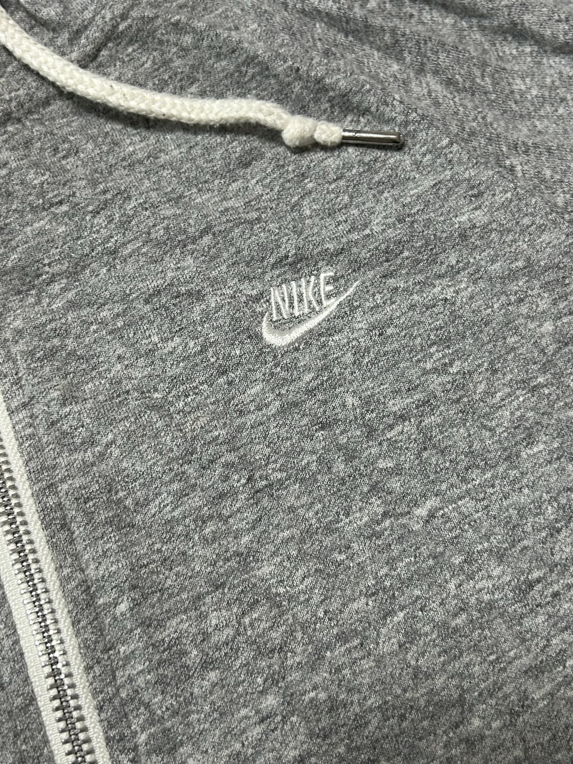 (매장구매)나이키 슬림핏 여성 후드집업 상품이미지4