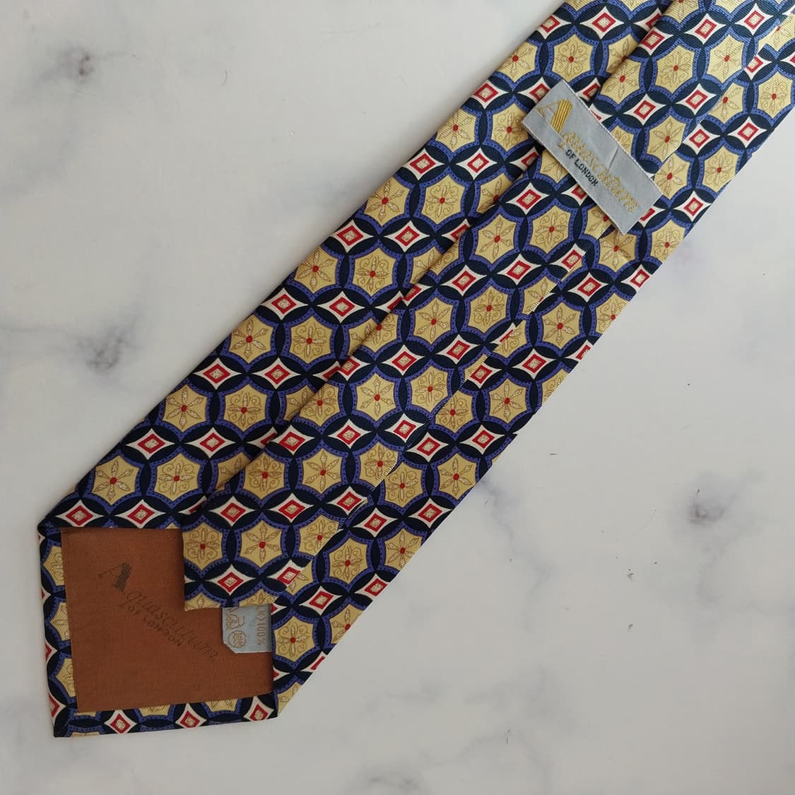 아쿠아스큐텀 실크 기하학 패턴 넥타이 9.2cm A+등급 K1947
 상품이미지8