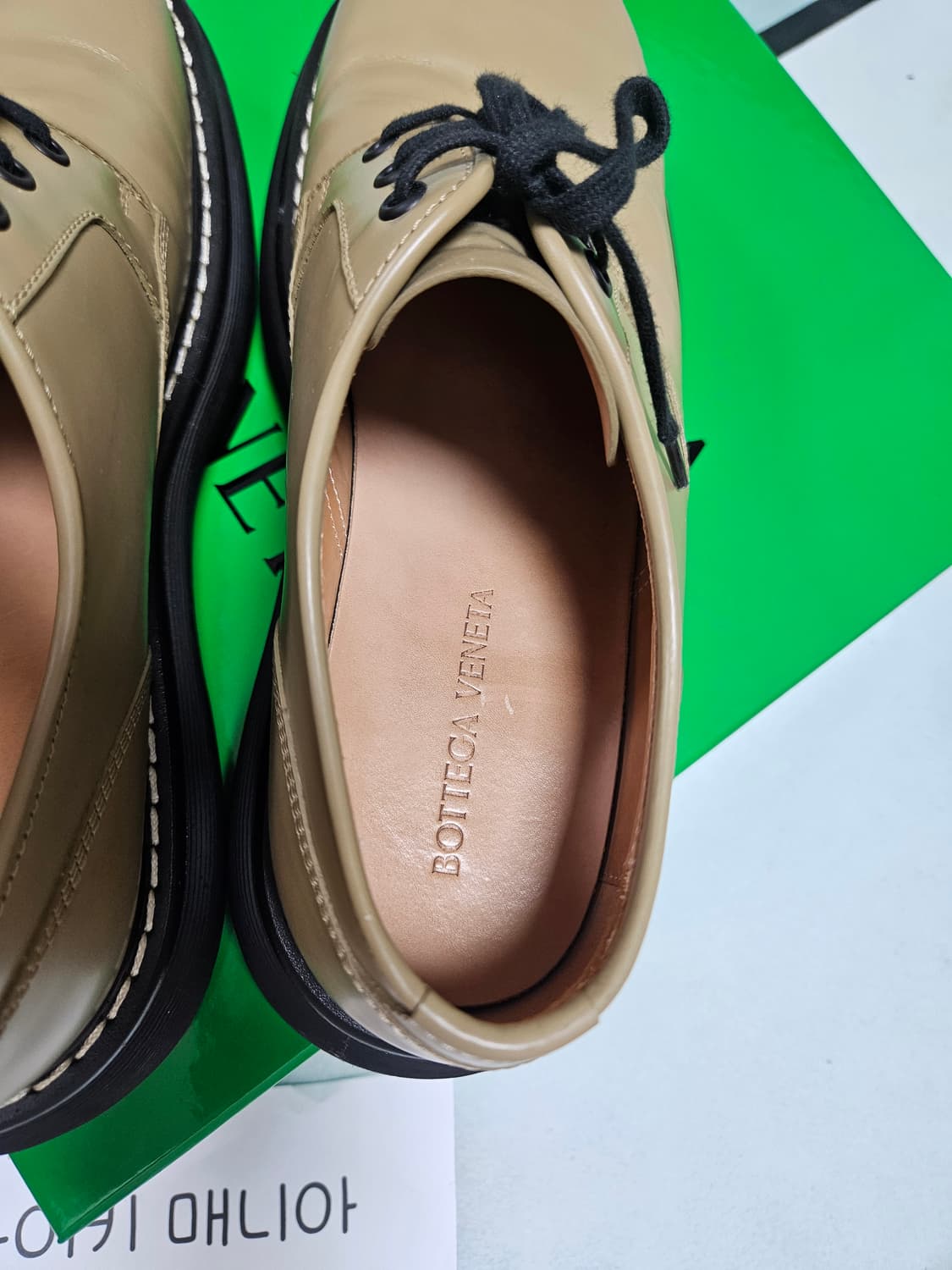 [ 44 ] 보테가베네타 바운스 더비 올스파이스 카키 상품이미지9