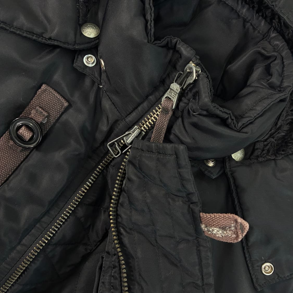 Polo jeans 폴로 진스 컴퍼니 블랙 나일론 헤비 아크틱 다운 자켓 상품이미지5