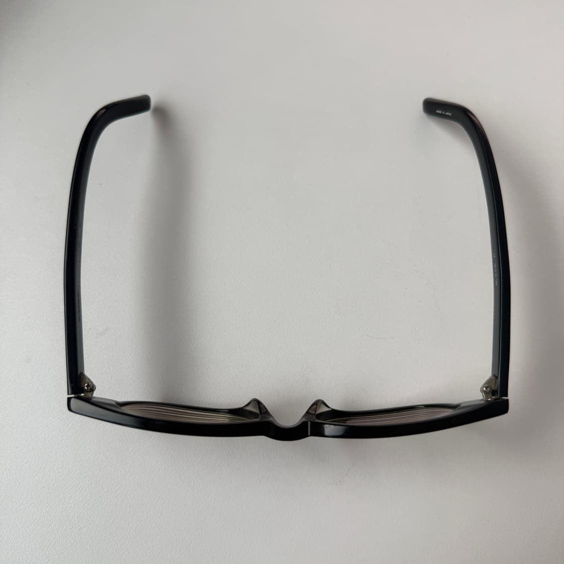 🕶️ 빅터앤롤프 70-0004 상품이미지3