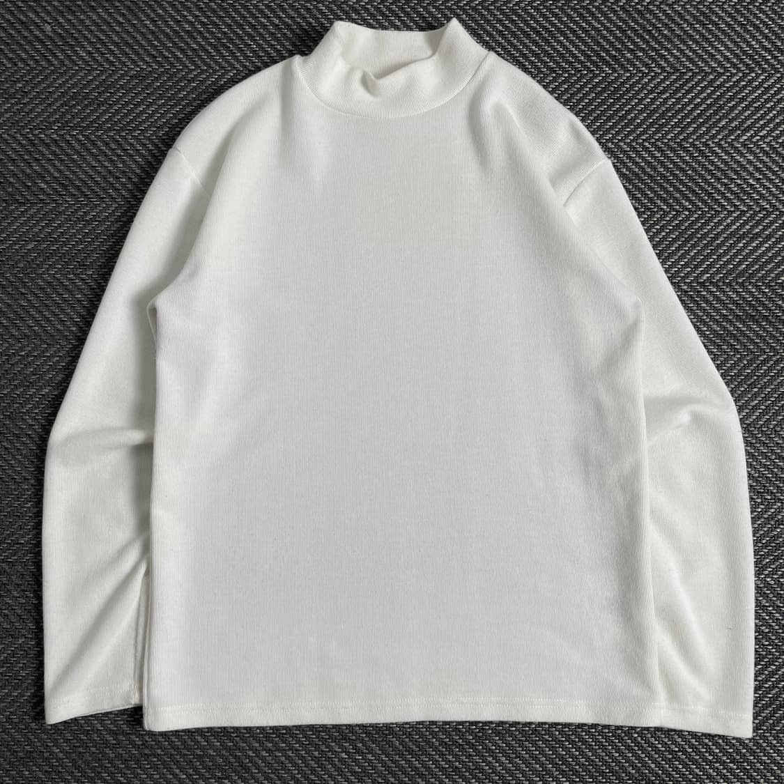 피앤콤마 머슬핏 미니멀 니트o 3749 상품이미지1