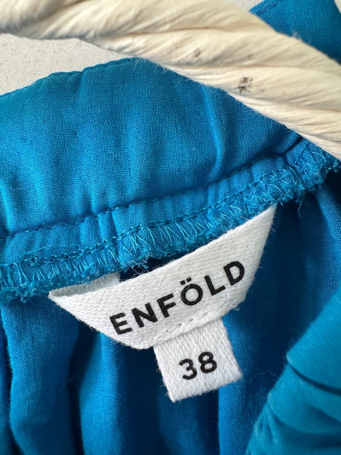 엔촐드 ENFOLD 블루 셔링 블라우스 38(55사이즈) 상품이미지3