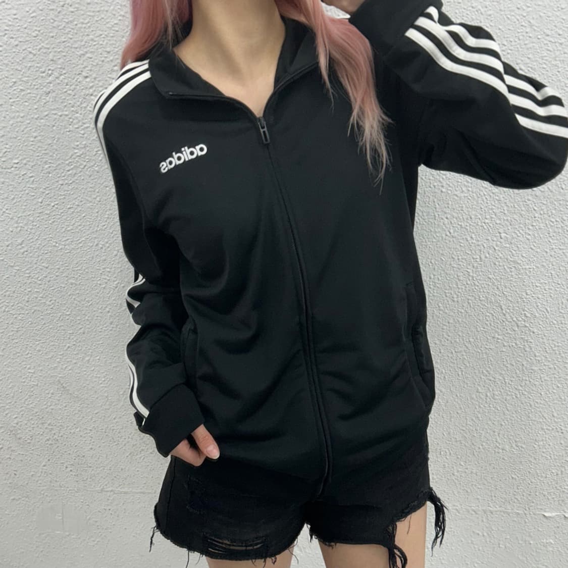 아디다스 화이트라인 블랙 트랙탑 M 상품이미지2