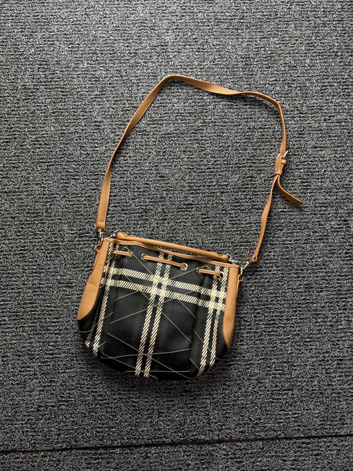 빈폴 타탄 체크 미니 레더 크로스백 1438 상품이미지5