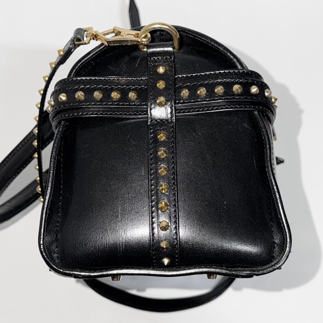 버버리 알체스터 스터드 펑크 볼링 사첼백 상품이미지5