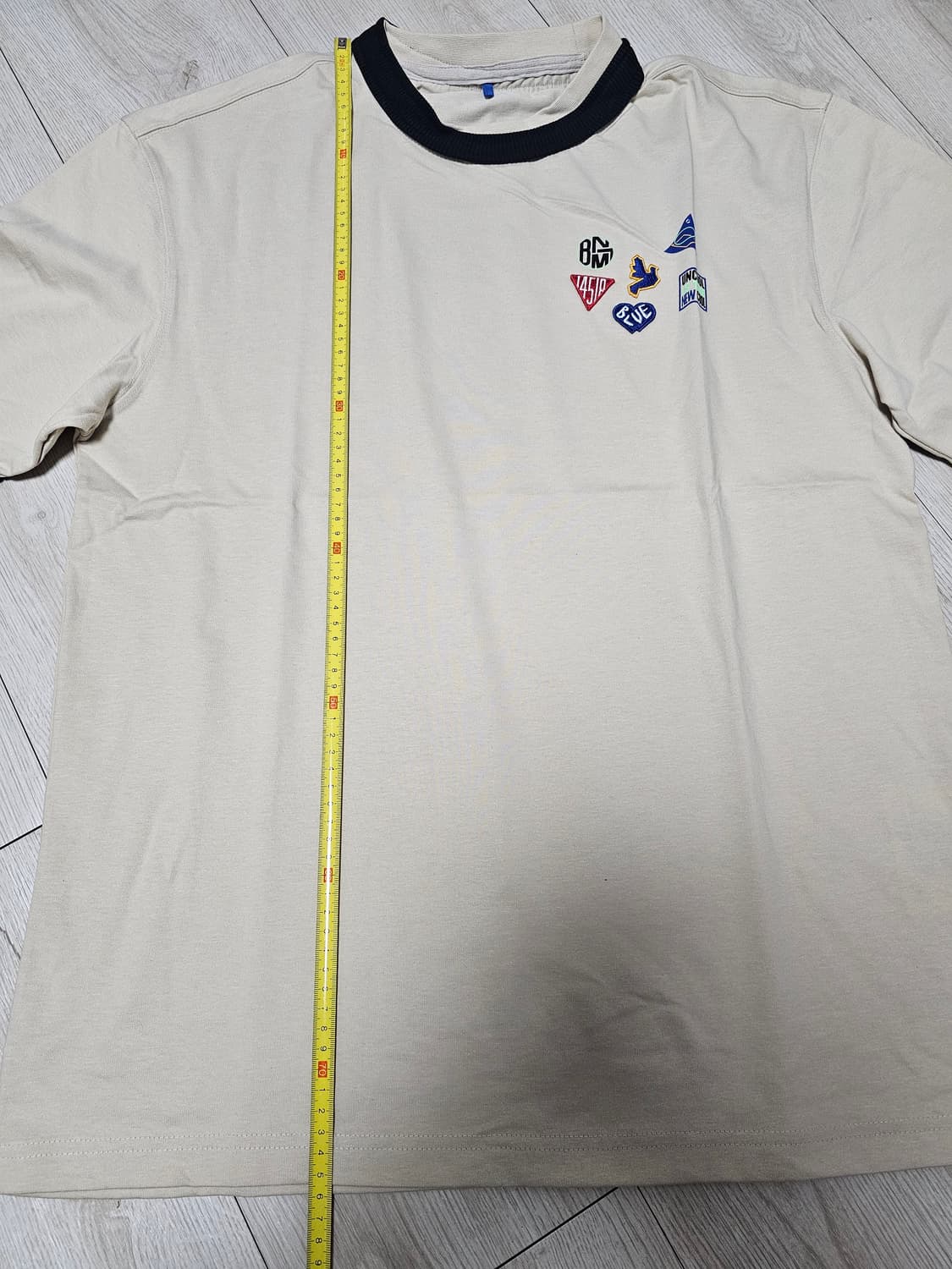 아더에러 배지 반팔티 A2 새상품 판매합니다  상품이미지4