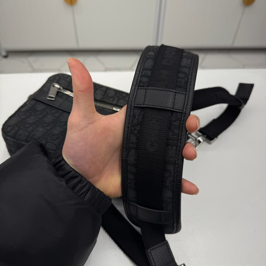 디올 오블리크 사파리 메신저백 블랙 상품이미지6