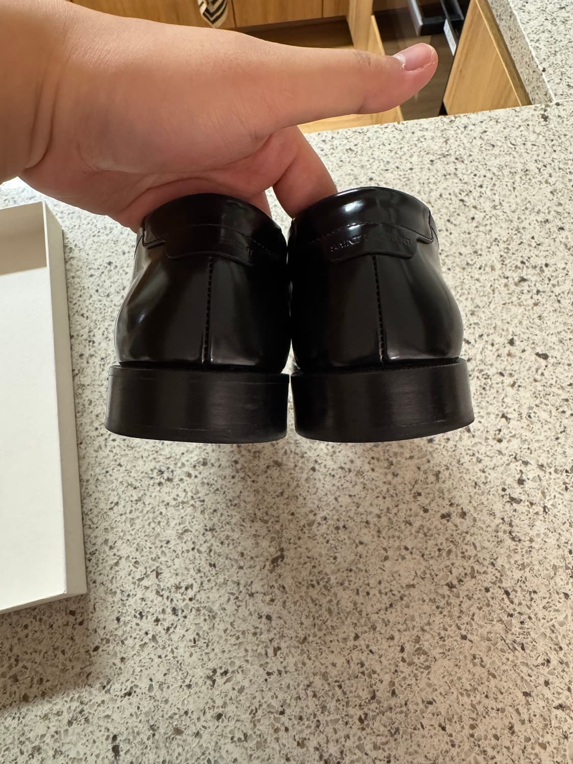 생로랑 모노그램 페니 로퍼 블랙 43.5 상품이미지6