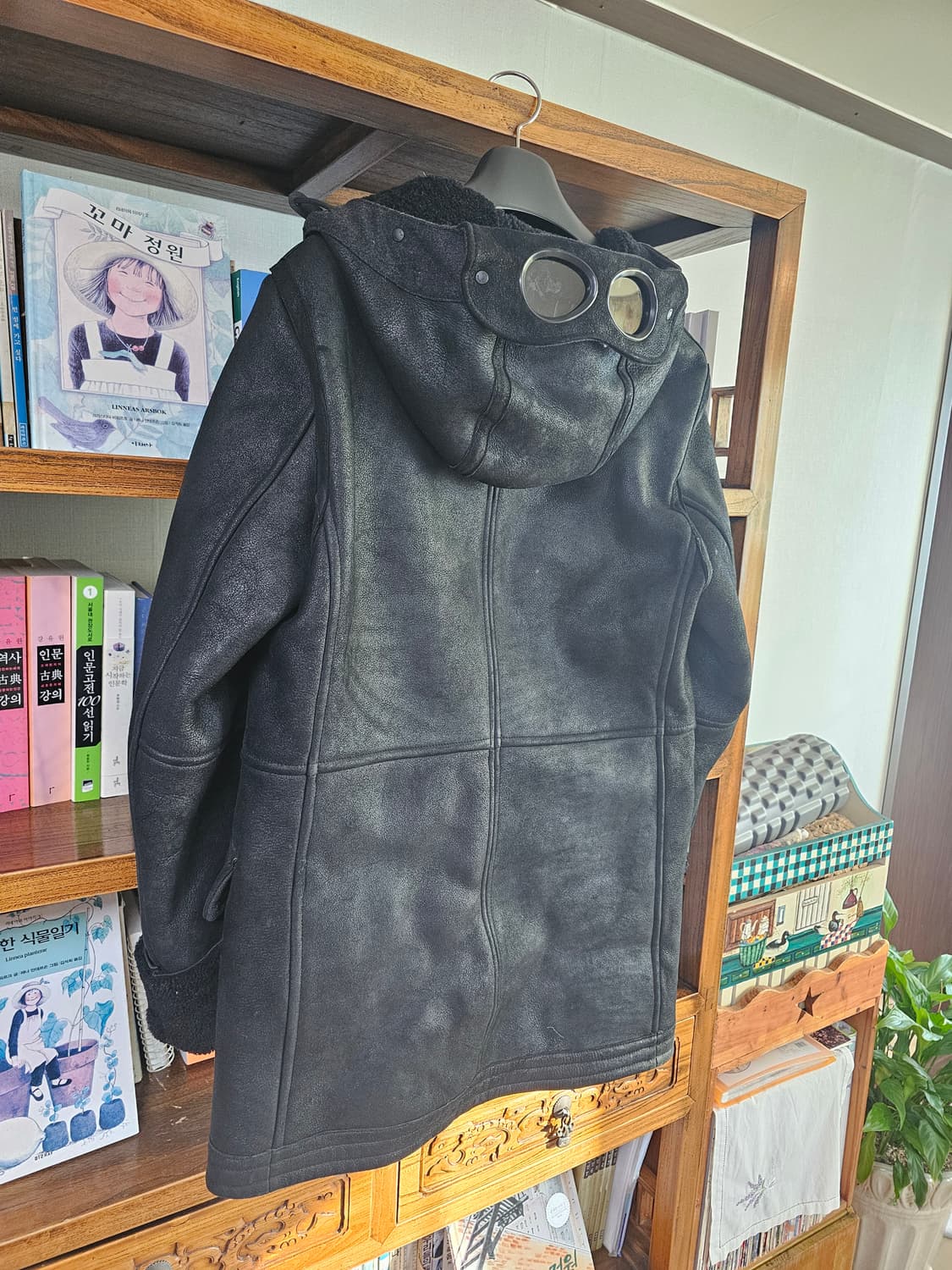 씨피 CP컴퍼니 무스탕 가죽 고글 자켓 팔아요 상품이미지1