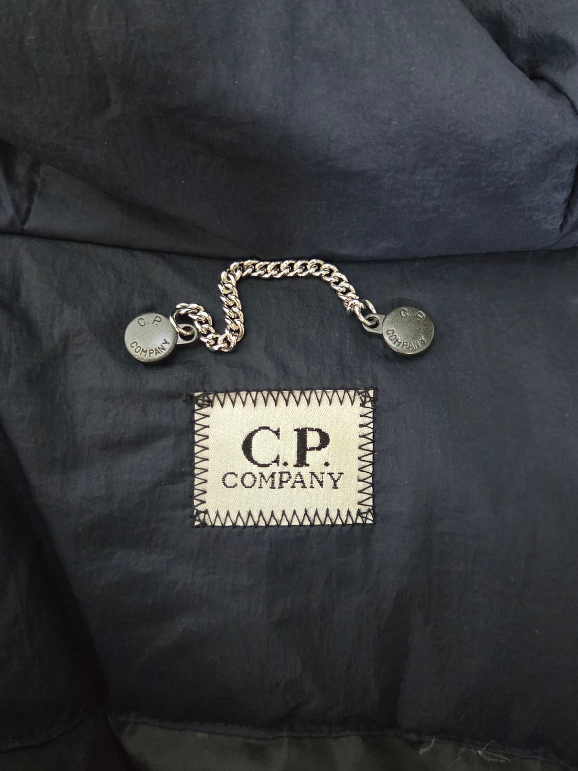 (정품) [C.P. 컴퍼니] 고글 후드 시어링 덕다운 패딩 | 00095 상품이미지3