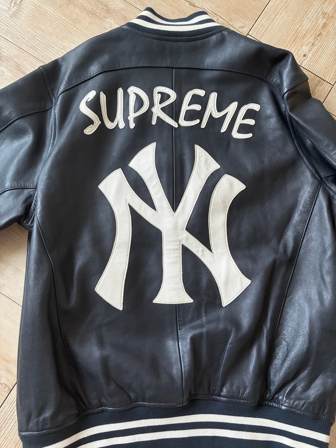 슈프림x양키즈 양가죽자켓 상품이미지2