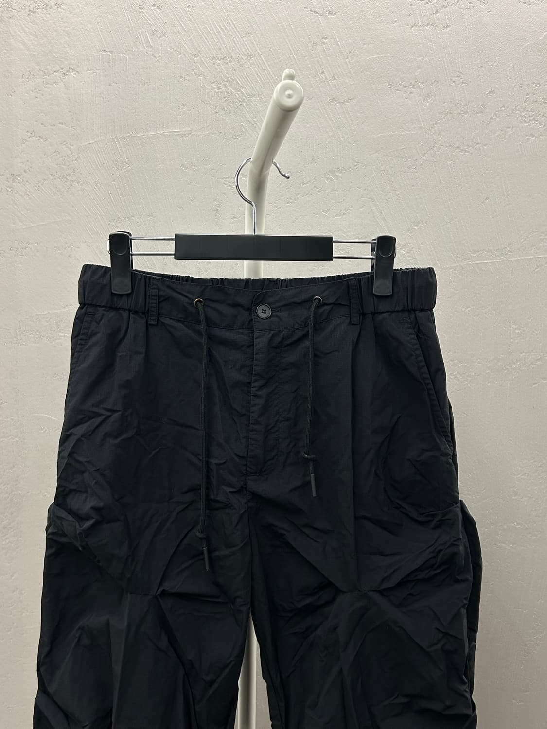 Cord 블랙 드로우스트링 카고 바지 상품이미지4