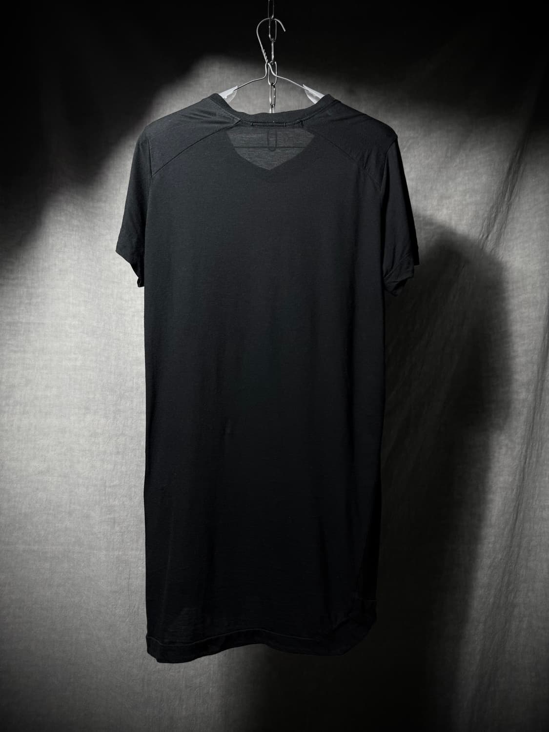 Julius 15SS ’prism;‘ Silk Blend V-Neck T 상품이미지7