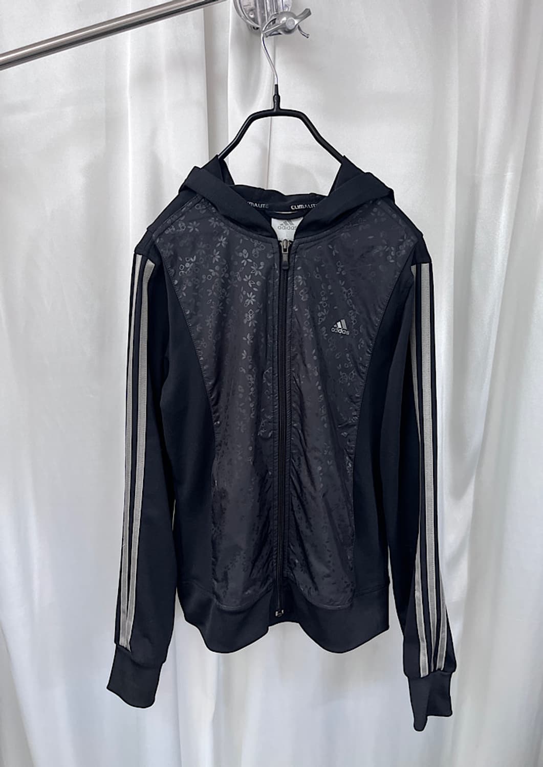 adidas  상품이미지1