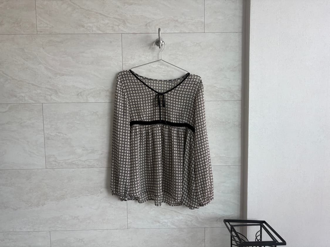 polka dot sheer blouse 상품이미지1