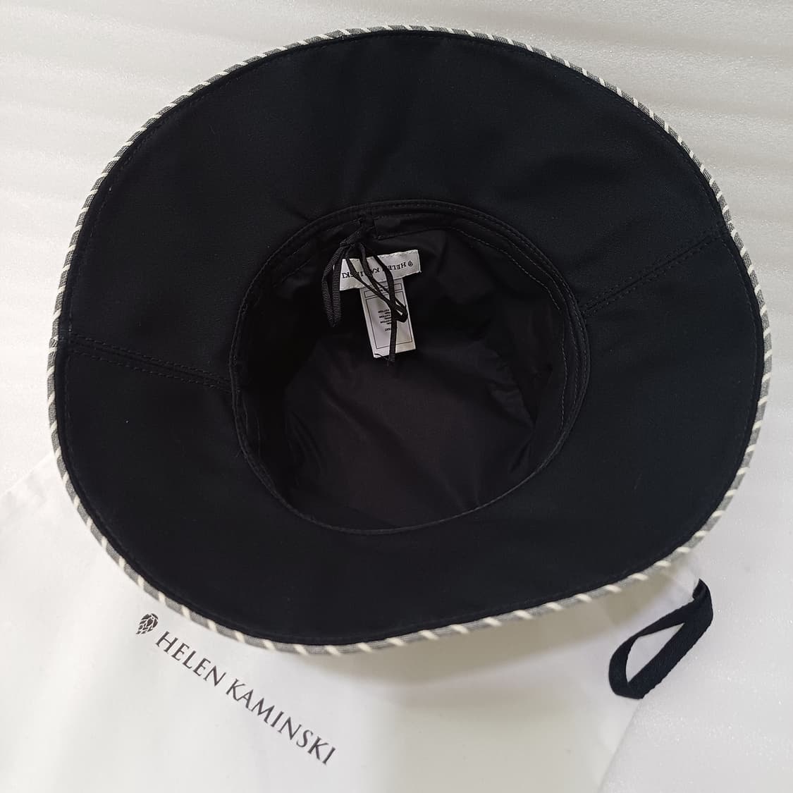 정품 헬렌카민스키 버킷햇 벙거지 모자 블랙 거의새것 사랑봉봉 상품이미지3