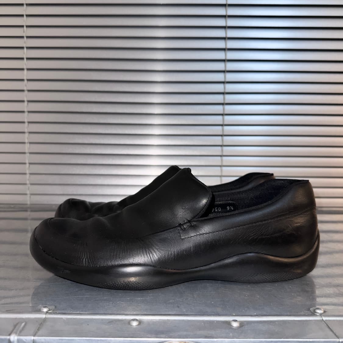 00s 블랙 프라다 스포츠 로퍼 상품이미지2