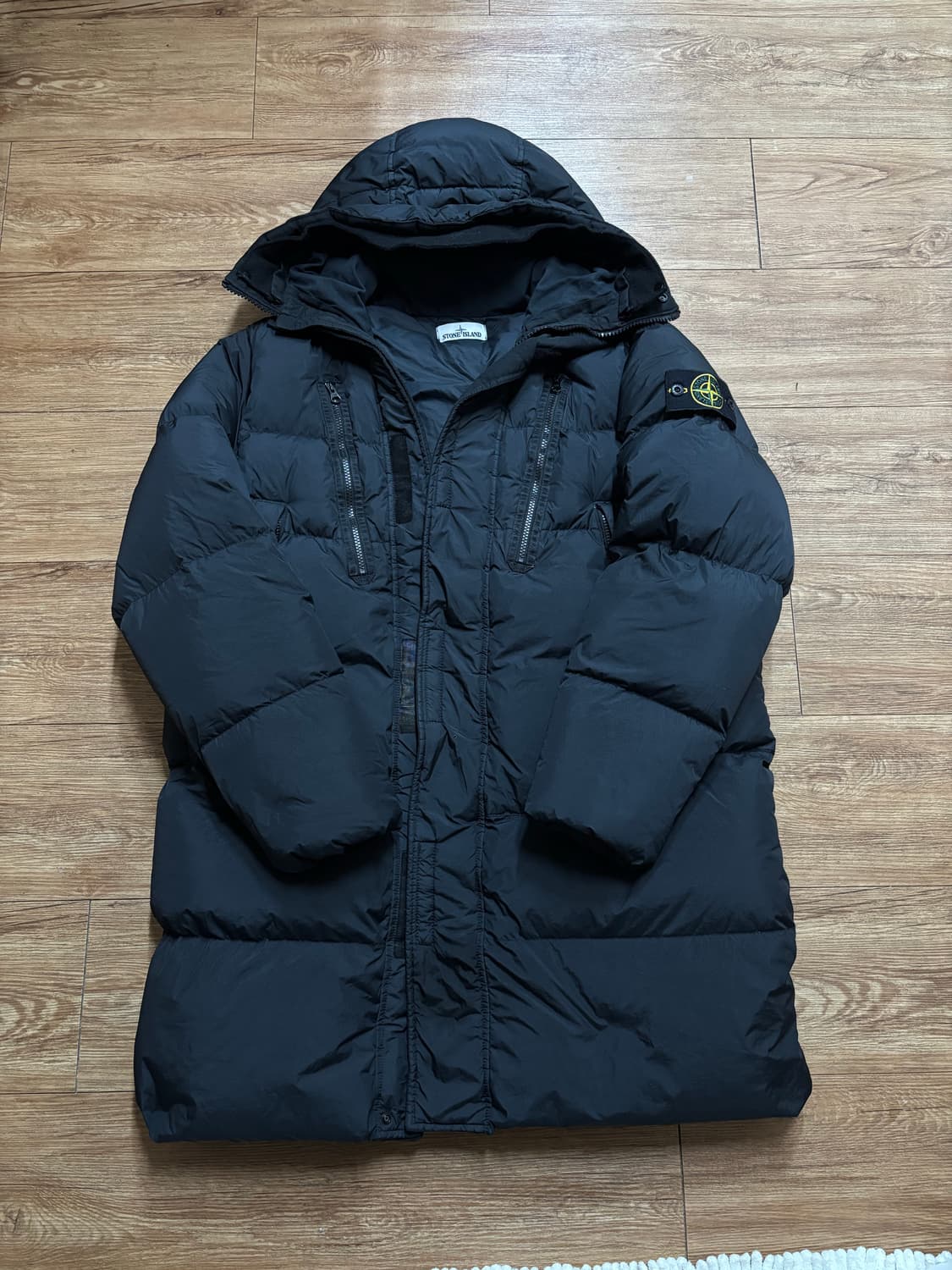 스톤아일랜드 크링클랩스 21fw 패딩 블랙 L 상품이미지1