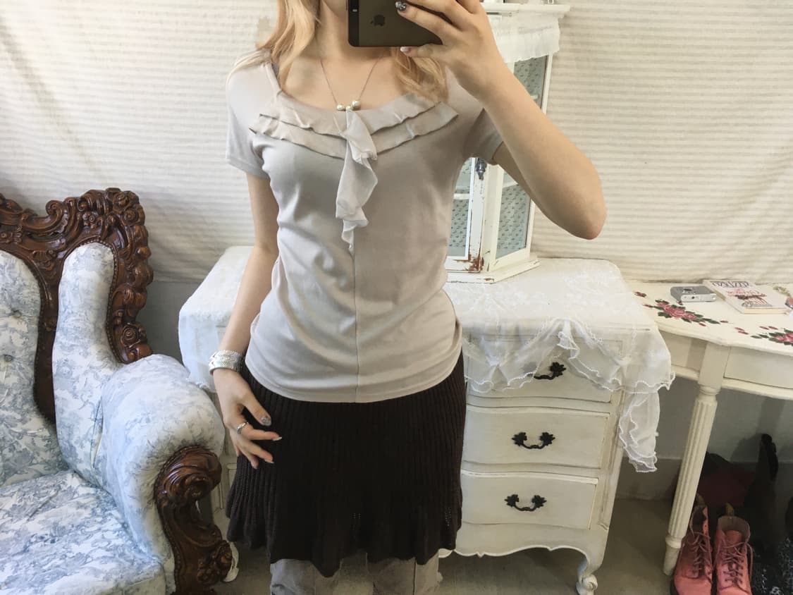 빈티지 베이지 러플 오프숄더 블라우스 상품이미지4