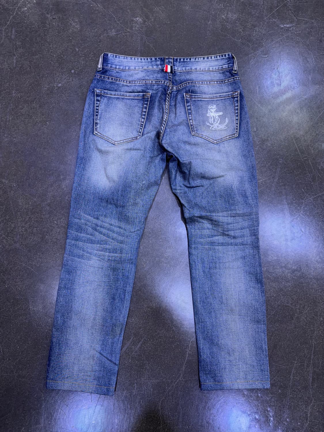 삼선 라인 닻 프린팅 테이퍼드핏 워싱 데님팬츠 2 사이즈 (32) 상품이미지2