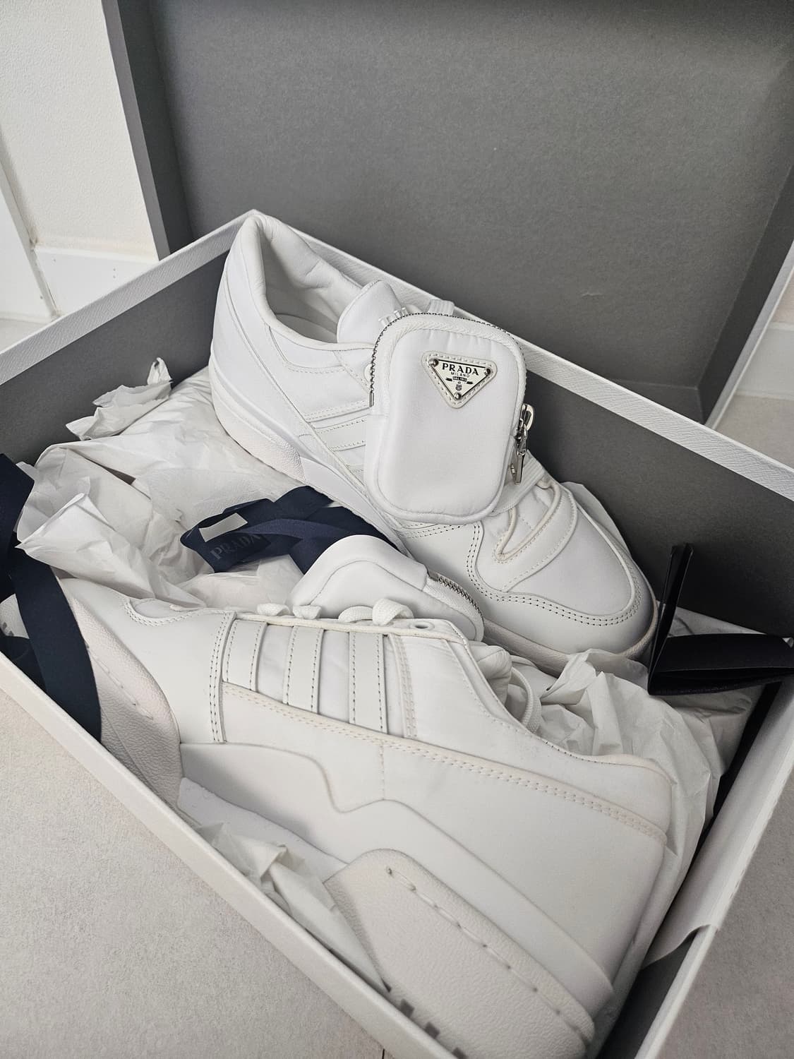 프라다X아디다스 리나일론 컬렉션 로우 스니커즈 상품이미지3