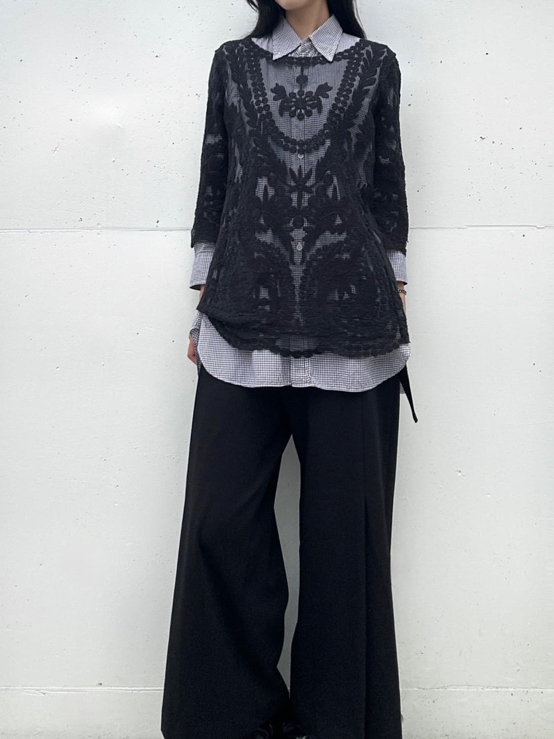 See through embroidery top / black 상품이미지5