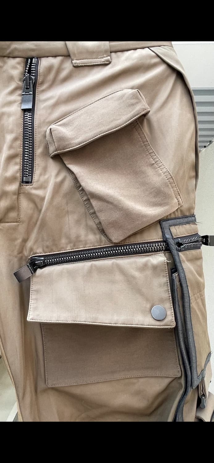 [정품] 발렌시아가(Balenciaga) 20FW 멀티 포켓 카고 팬츠 상품이미지5