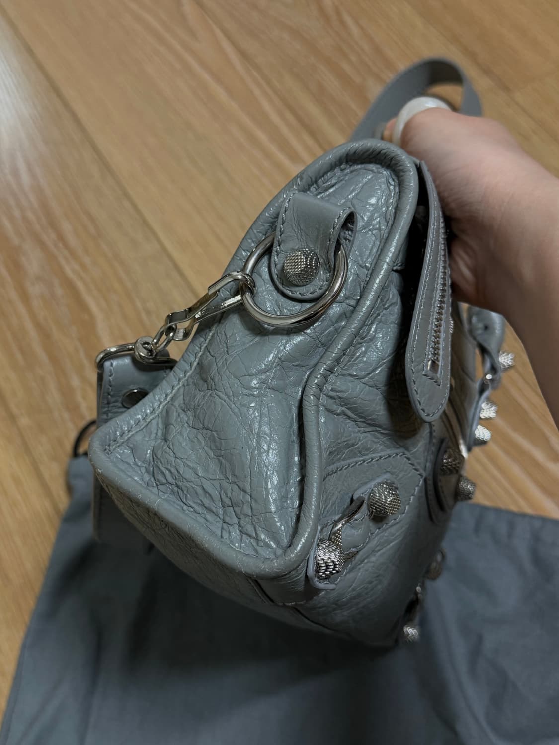 발렌시아가 자이언트 모터백 미니 그레이 상품이미지6