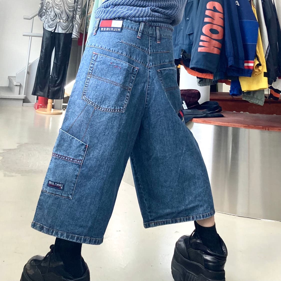 타미 진스 오버사이즈 데님 카펜터 하프 팬츠 상품이미지1