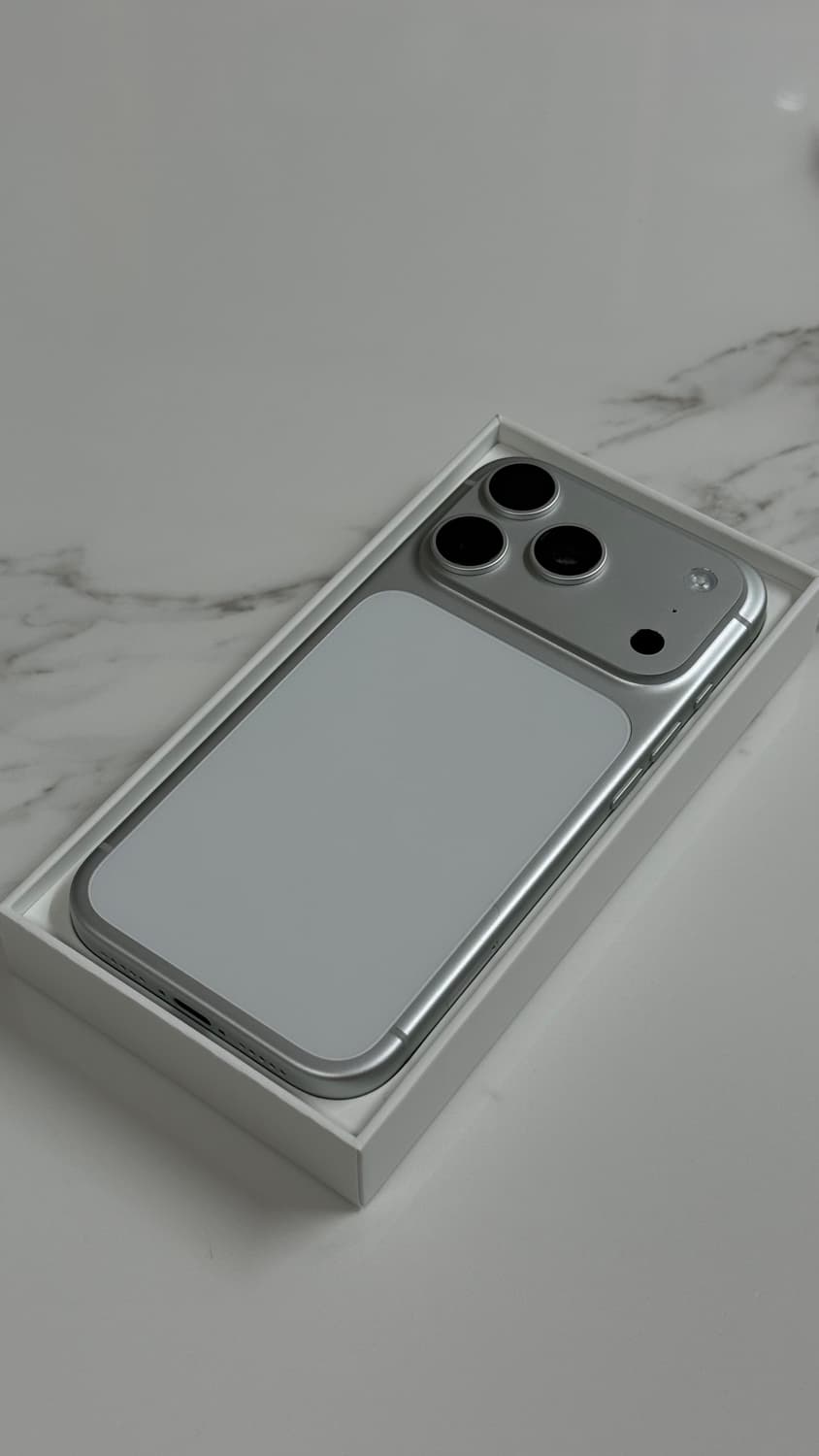 아이폰 17 프로 실버 상품이미지2