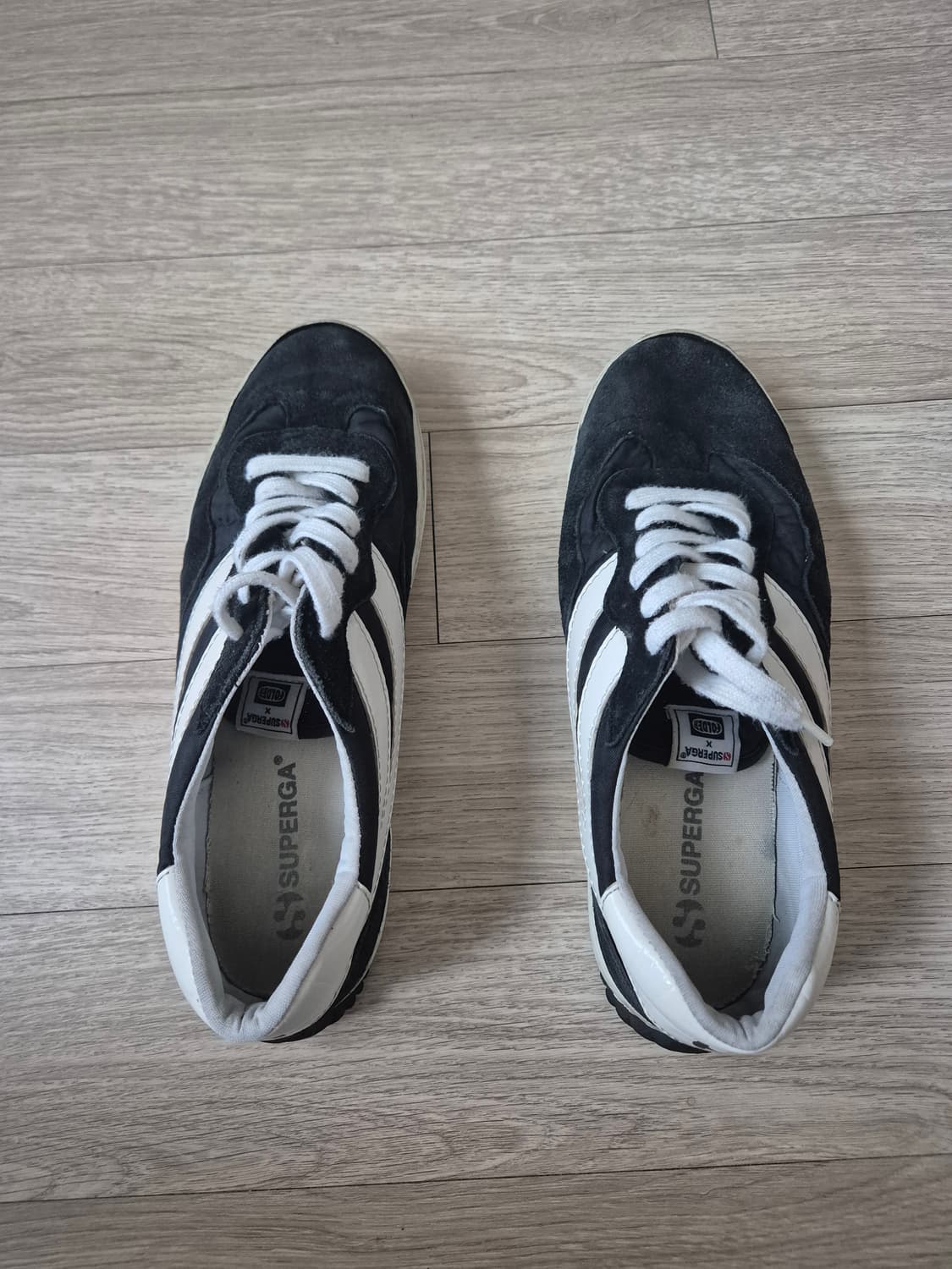 수페르가 블랙 스니커즈 상품이미지1