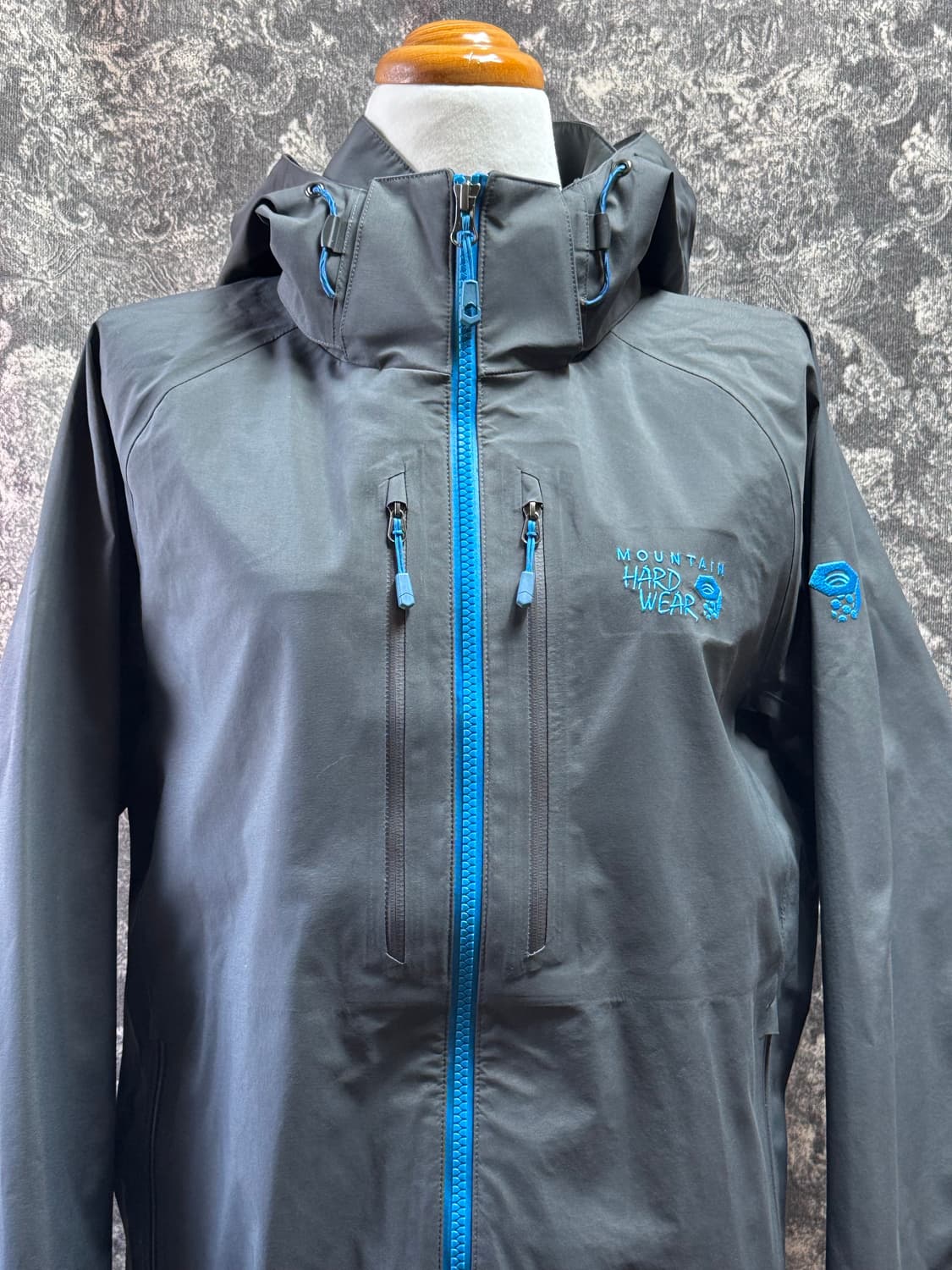 mountain hard wear 마운틴하드웨어 바람막이 상품이미지2