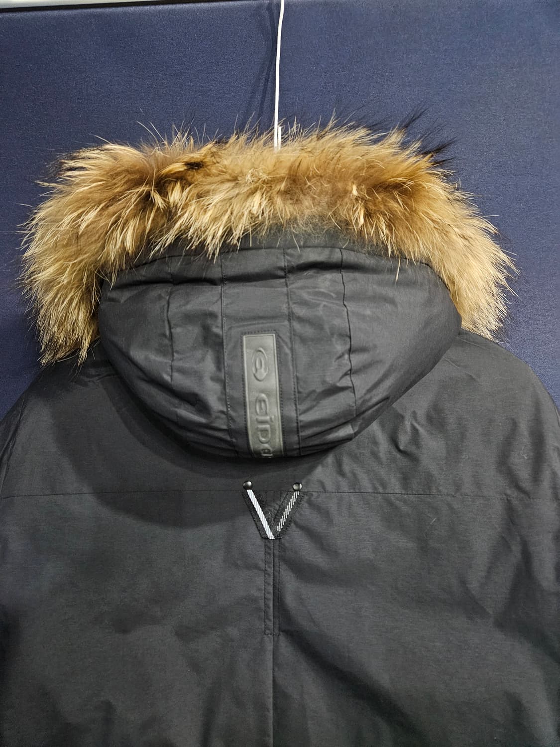 아이더 디펜더 700필 차콜컬러 남성 105 구스다운 패딩  상품이미지9