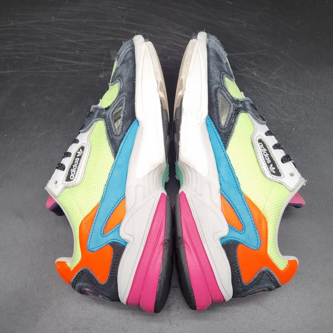 아디다스 팔콘 W 여성운동화240  상품이미지5