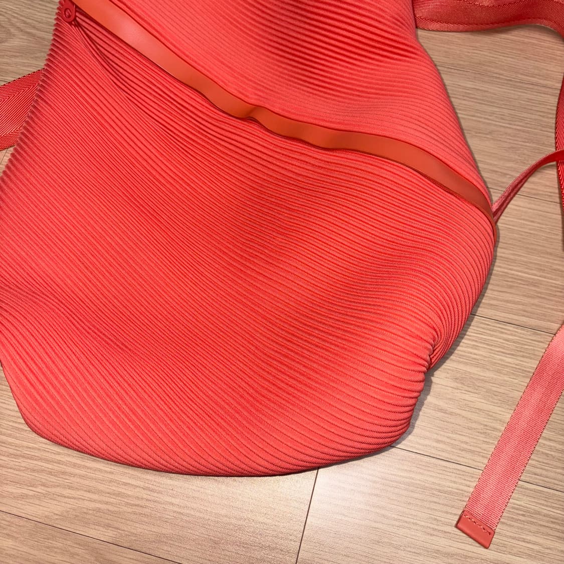 플리츠플리즈 바이어스 백팩 상품이미지3