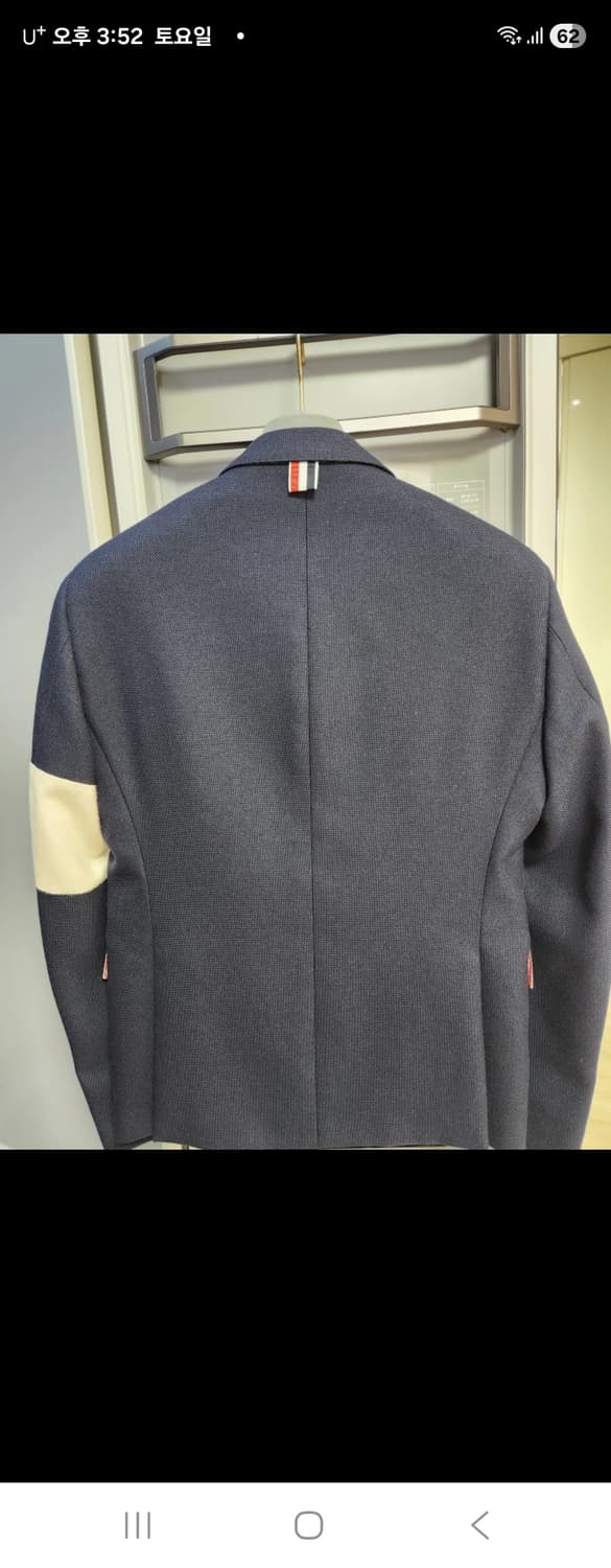 톰브라운 네이비 블레이저 한정판 자켓 새상품급 판매합니다 상품이미지5
