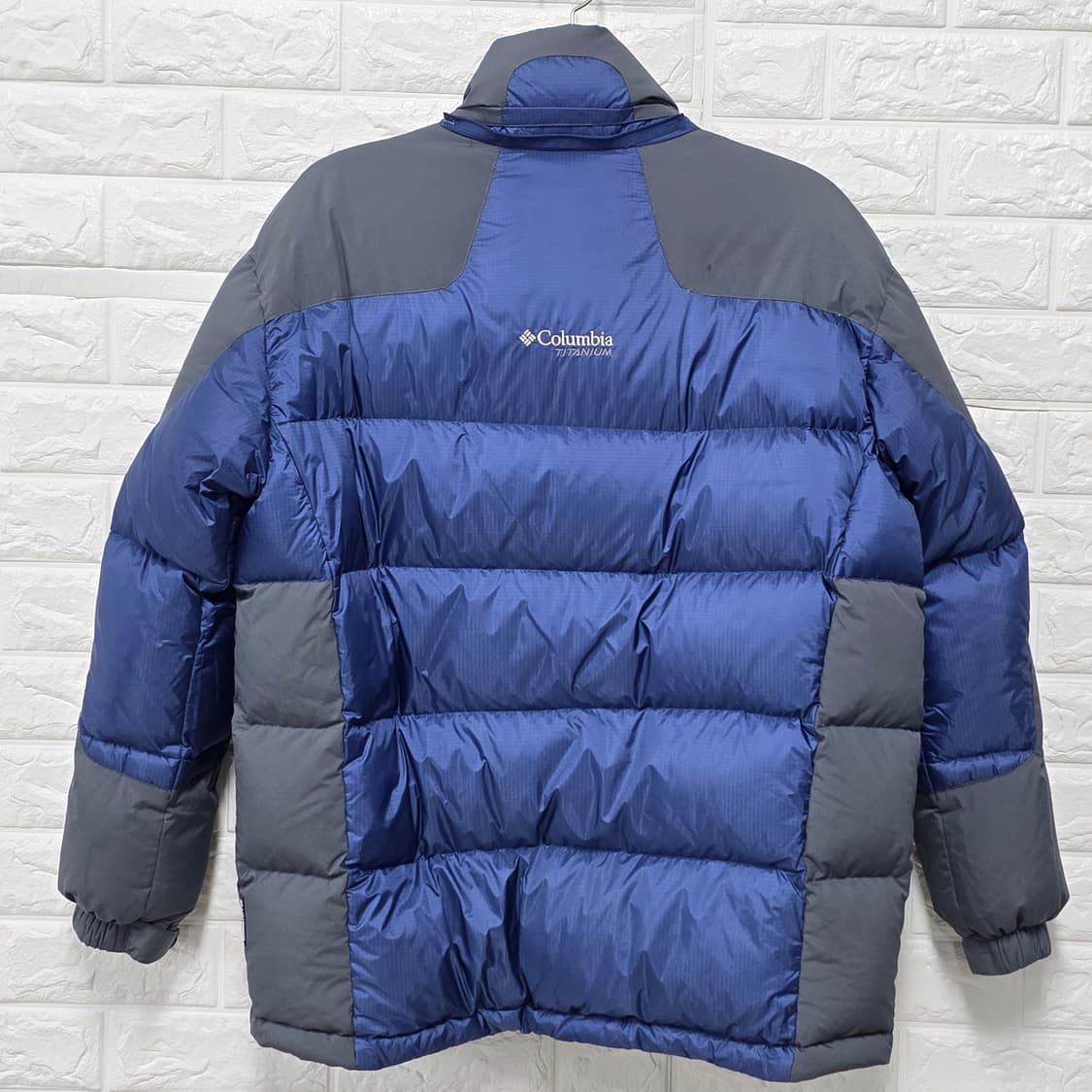 택포// 컬롬비아 티타늄 구스다운 패딩 L 상품이미지4