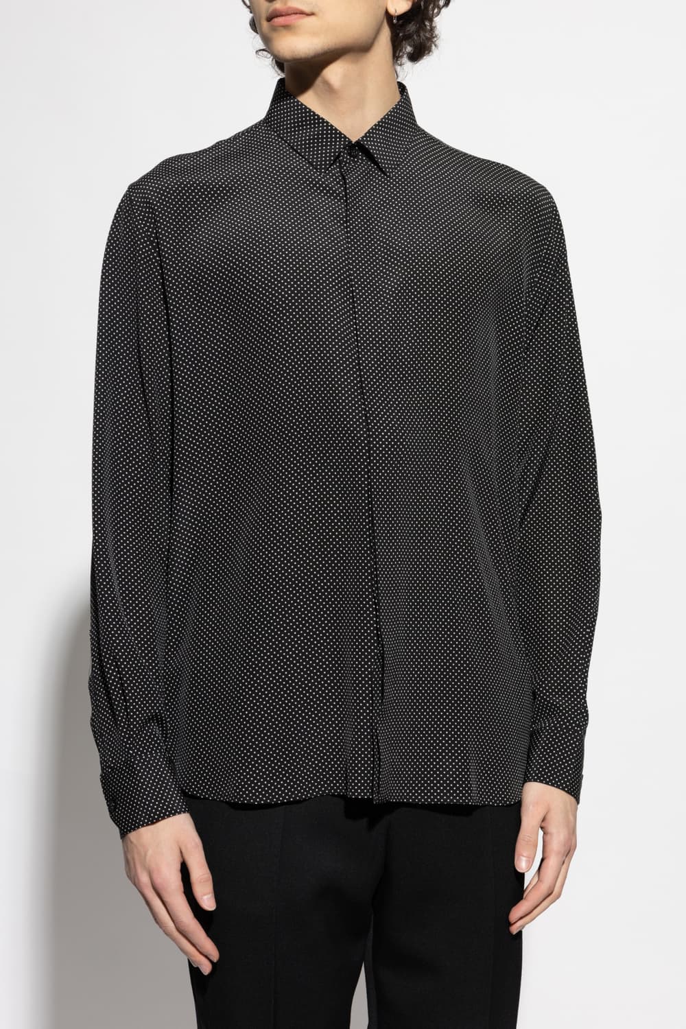 [이종원님 착용] 생로랑 23ss 실크 폴카닷 셔츠 상품이미지3