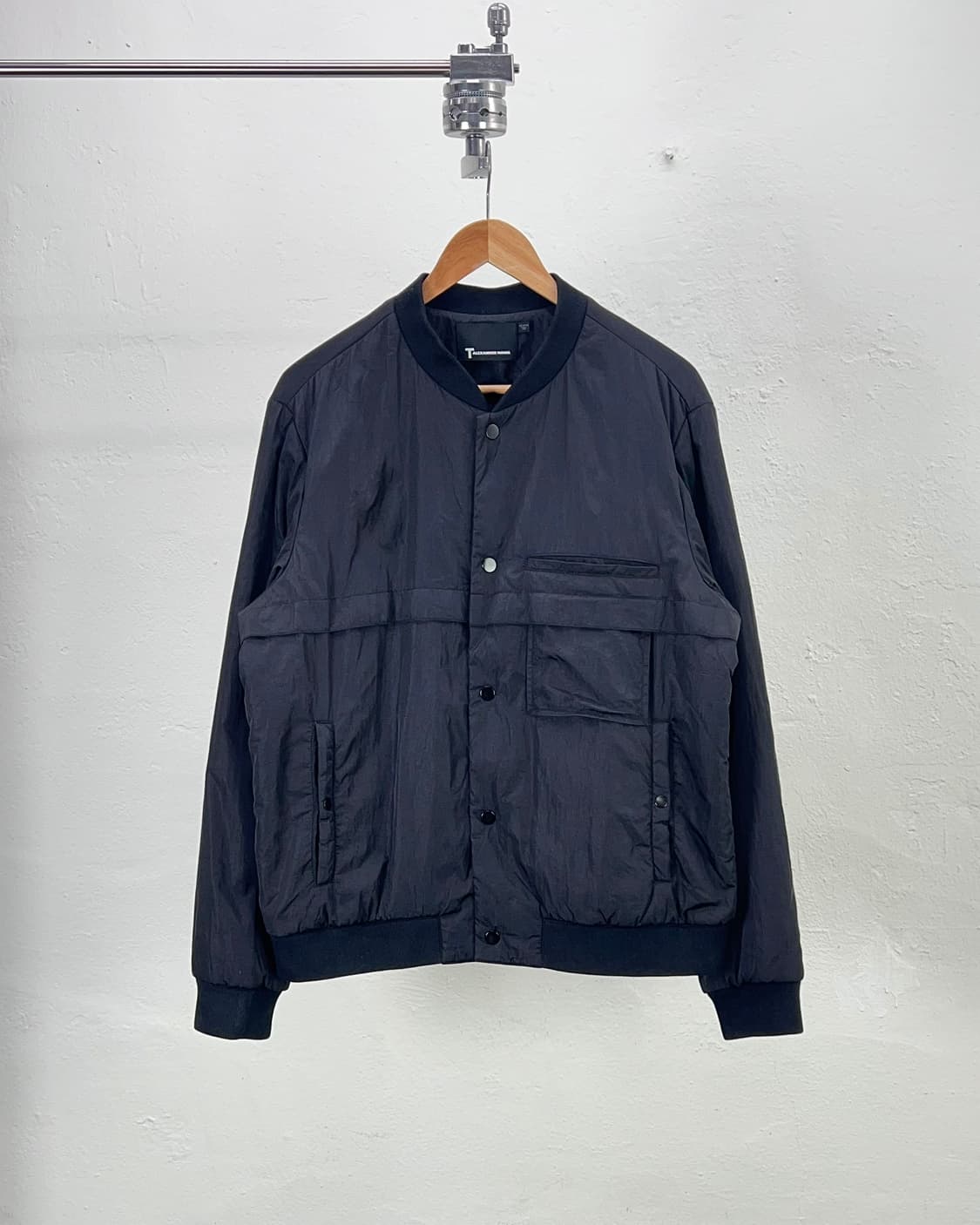 티바이 알렉산더 왕 블랙 나일론 유틸리티 봄버 자켓 상품이미지1