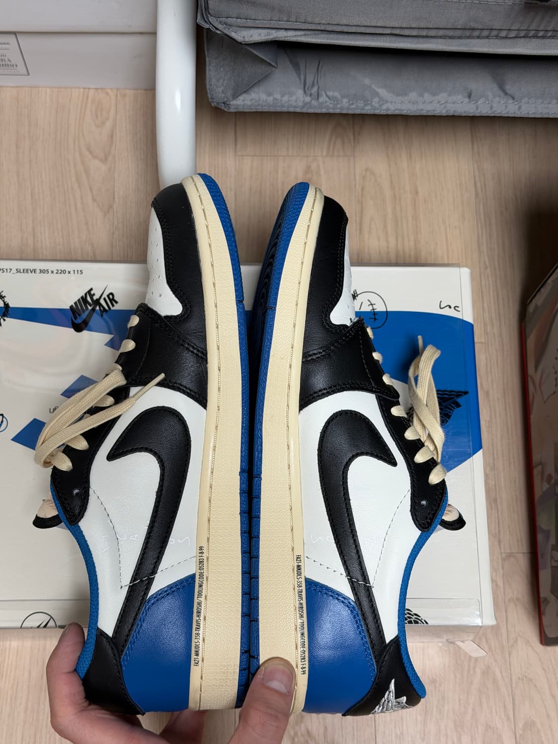 나이키 조던1 x 프라그먼트 x 트래비스 스캇 로우 OG 280사이즈 상품이미지5