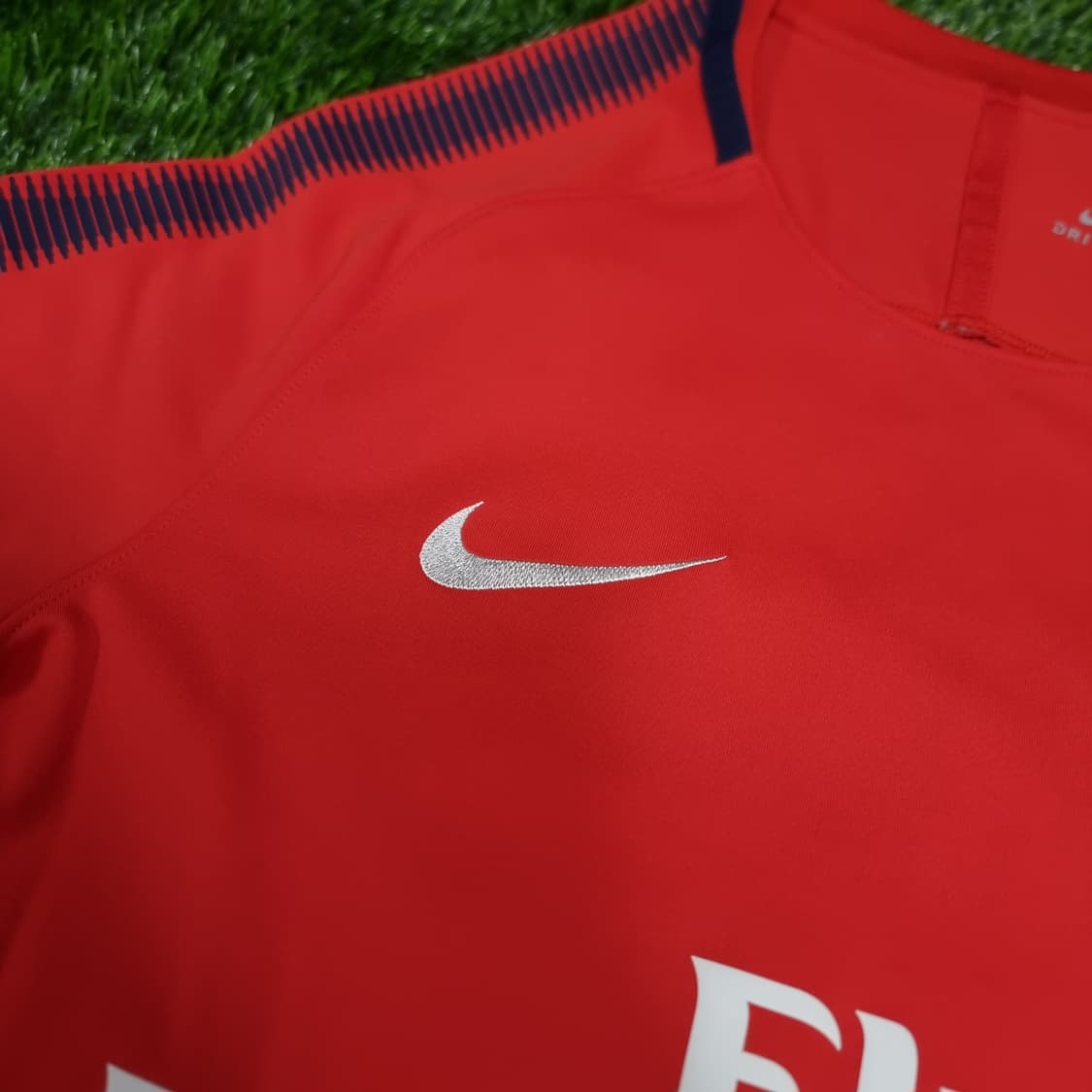 17-18시즌 파리 생제르망 나이키 트레이닝 상품이미지4